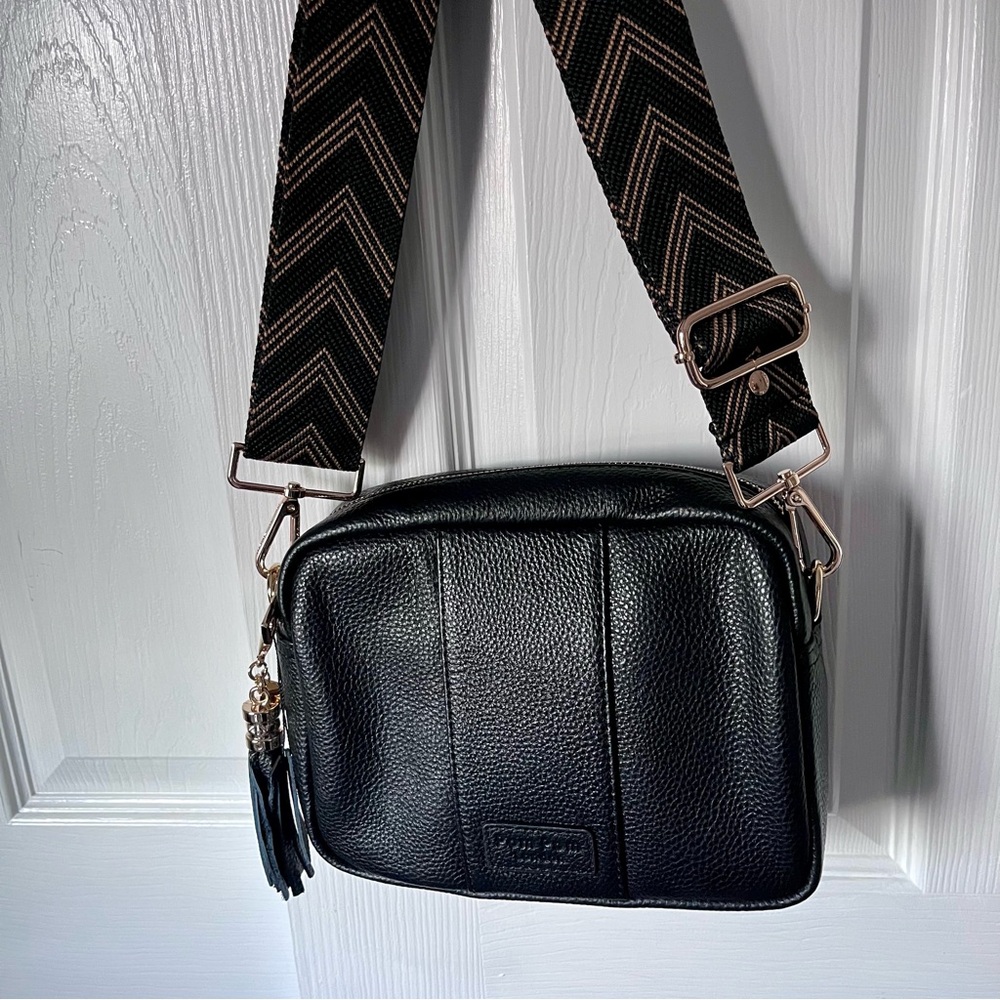 Pom Pom London Crossbody Leather Bag in Black